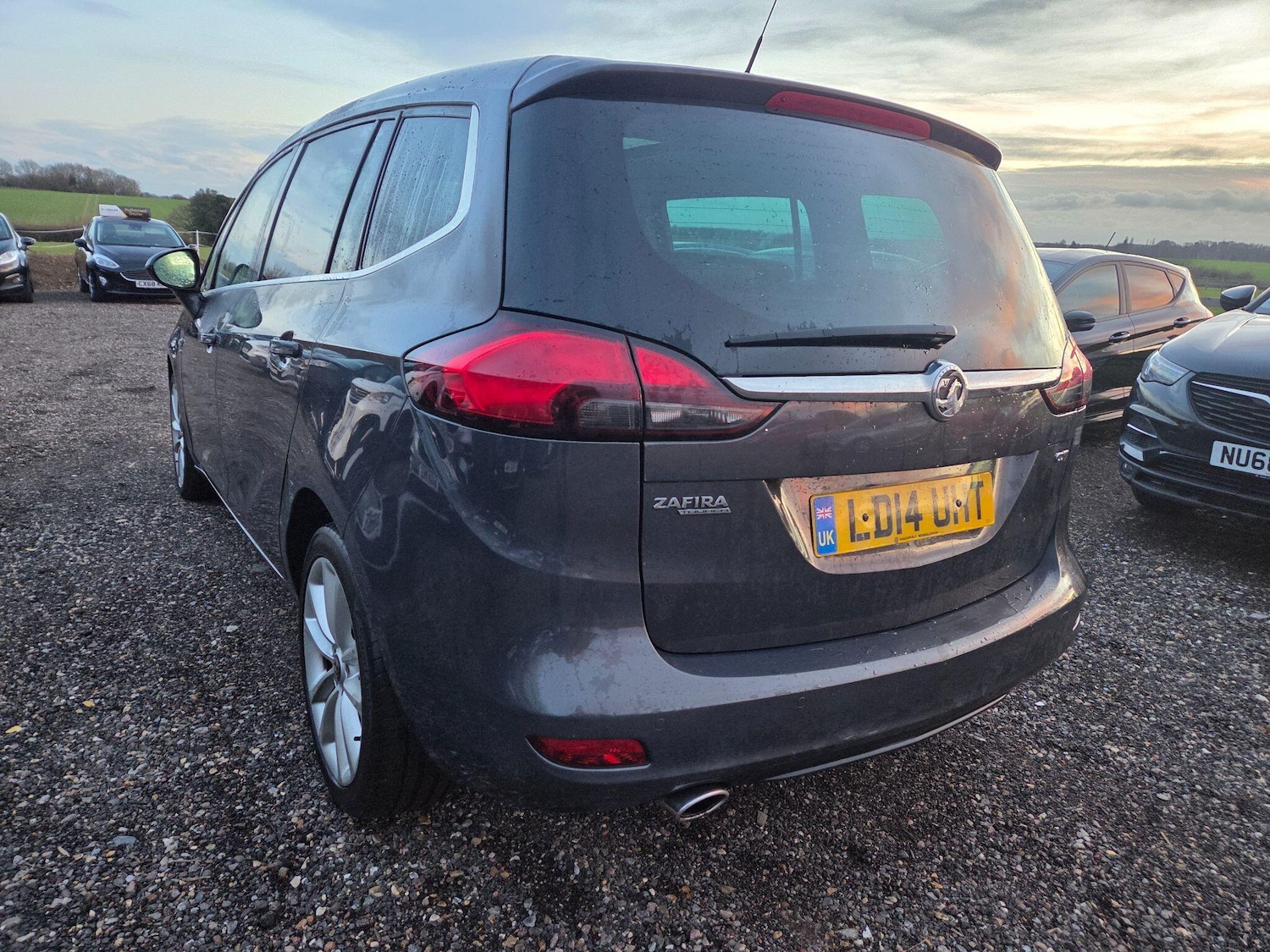 Used Vauxhall Zafira Tourer 2014 for sale - 77997740: Photo 3