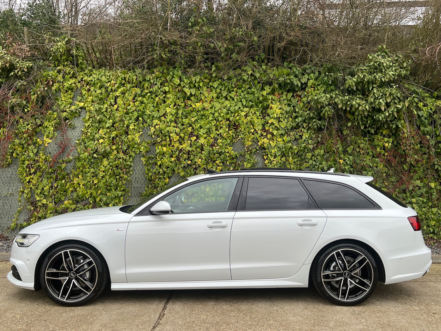 Used Audi A6 Avant 2017 for sale - 78103554: Photo 2
