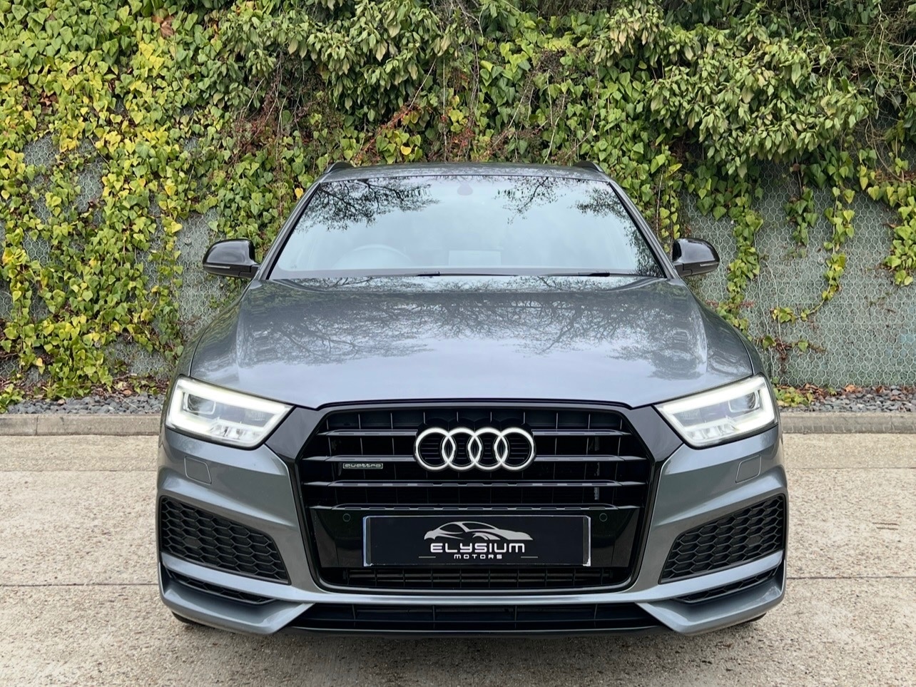 Used Audi Q3 2017 for sale - 78103552: Photo 2