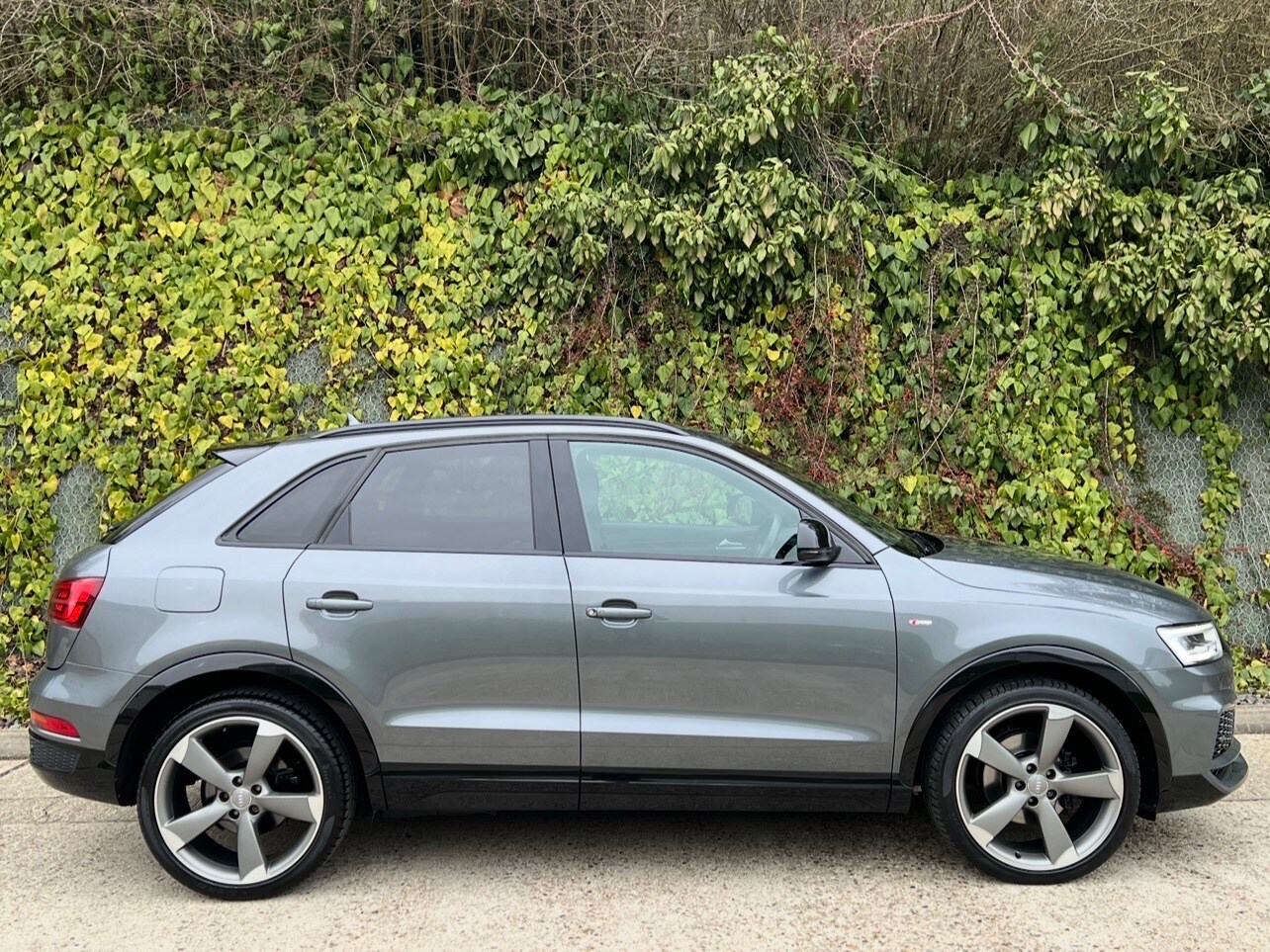 Used Audi Q3 2017 for sale - 78103552: Photo 8