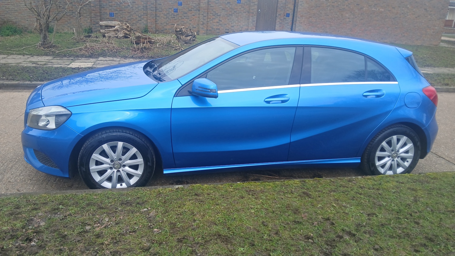 Used Mercedes-Benz A-Class 2013 for sale - 77762604: Photo 6