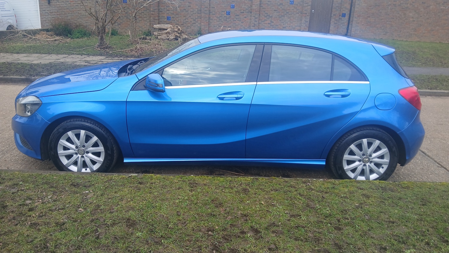 Used Mercedes-Benz A-Class 2013 for sale - 77762604: Photo 9