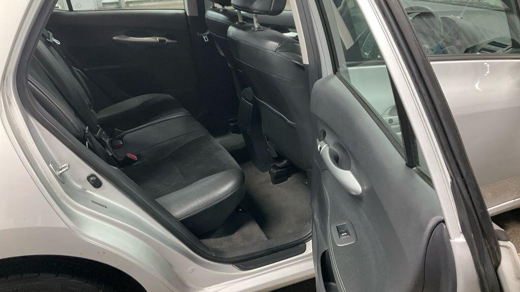 Used Toyota Auris 2010 for sale - 77927768: Photo 10