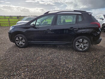 Used Peugeot 2008 2017 for sale - 78469502: Photo