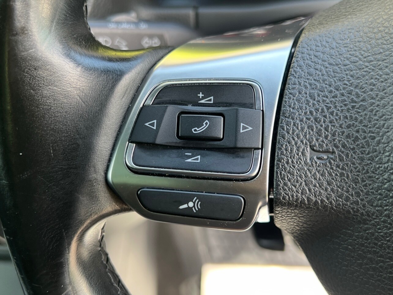 Used Volkswagen Tiguan 2014 for sale - 78103550: Photo 9