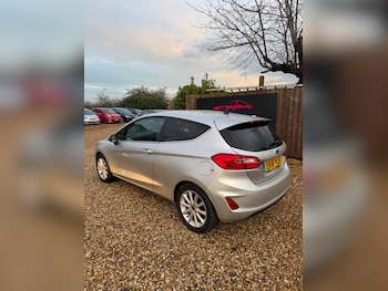 Used Ford Fiesta 2018 for sale - 78664311: Photo