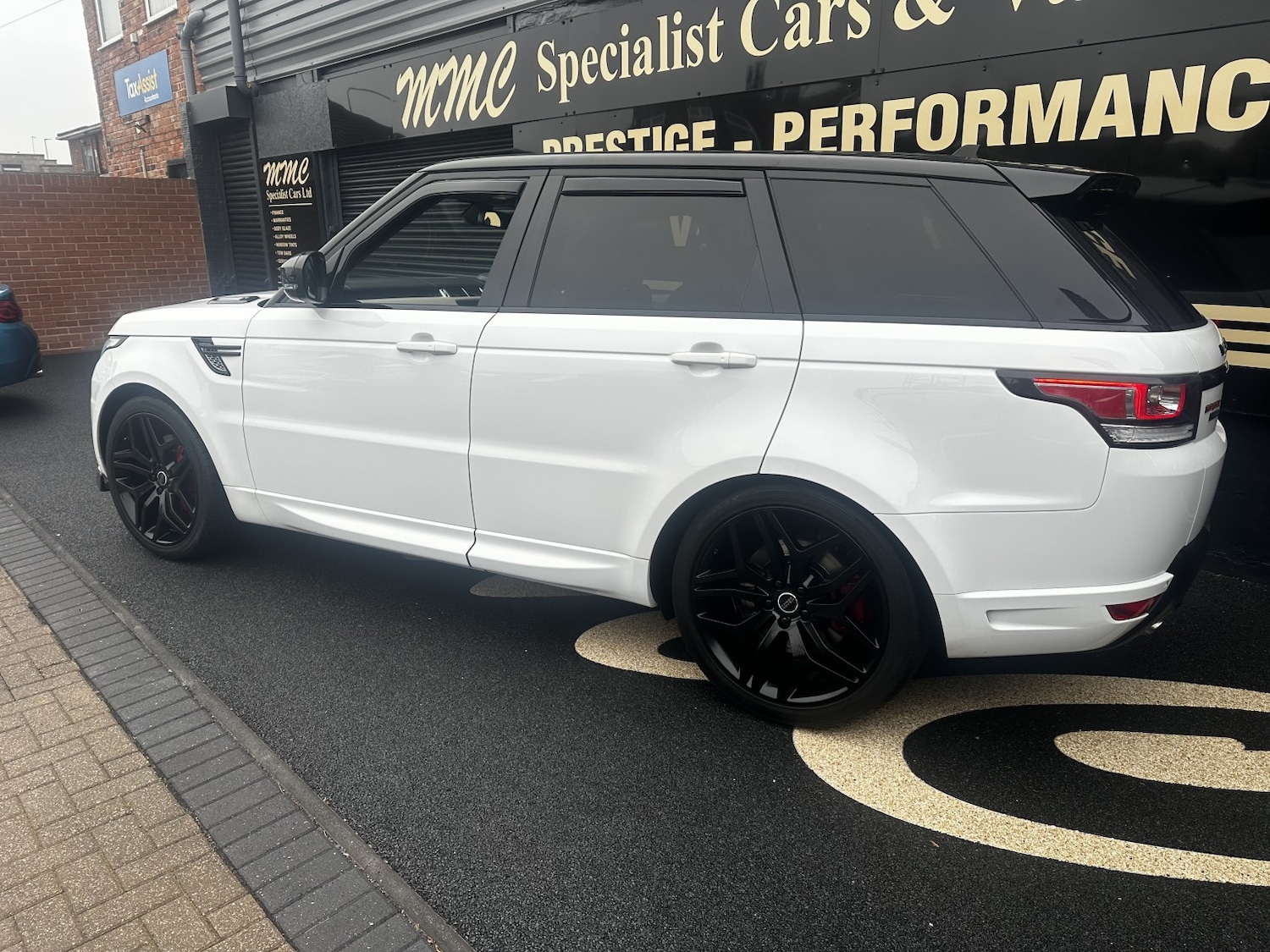 Used Land Rover Range Rover Sport 2015 for sale - 77033075: Photo 2