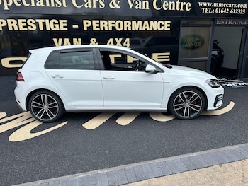 Used Volkswagen Golf 2017 for sale - 75457497: Photo