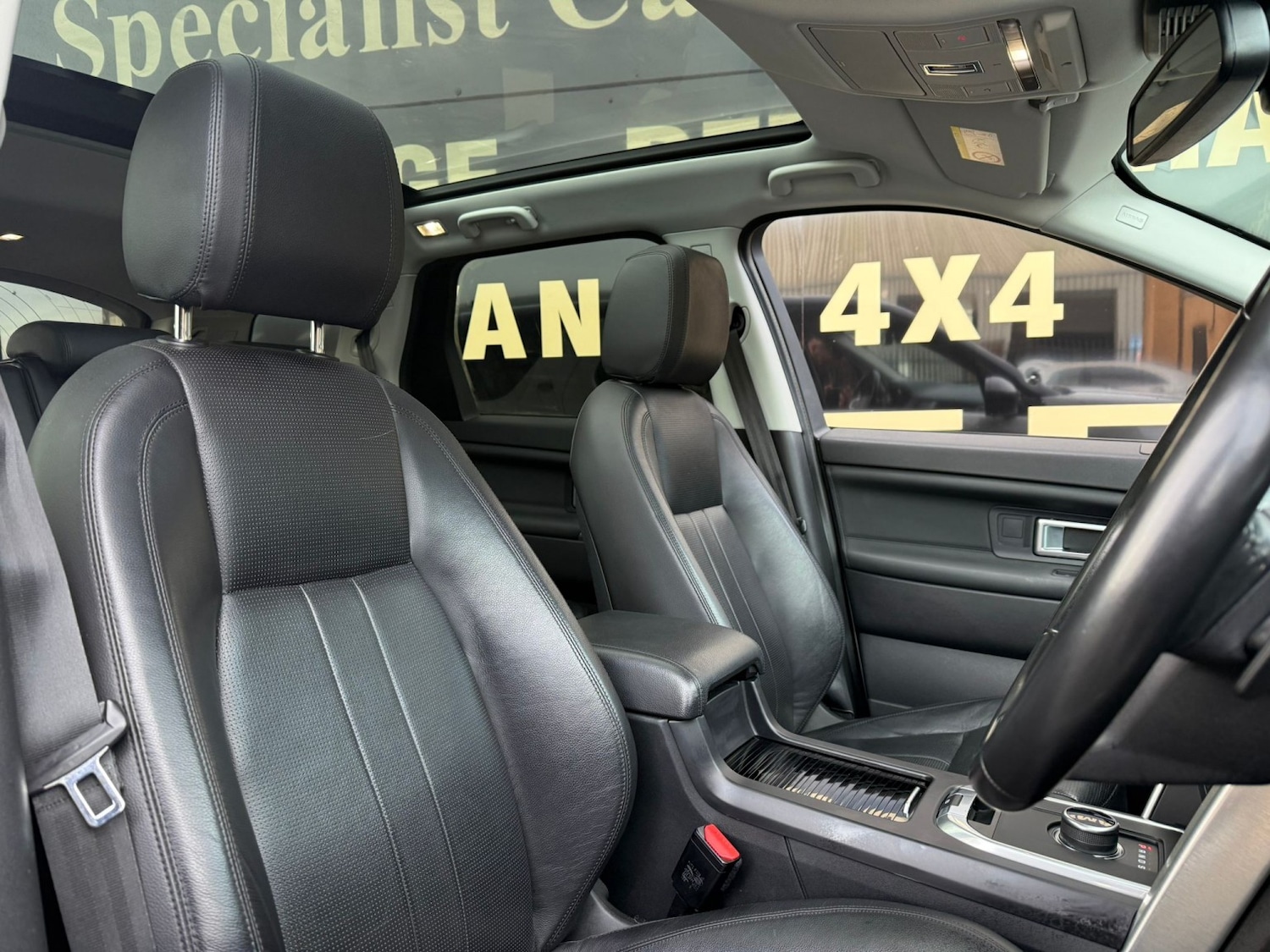 Used Land Rover Discovery Sport 2017 for sale - 76963271: Photo 3