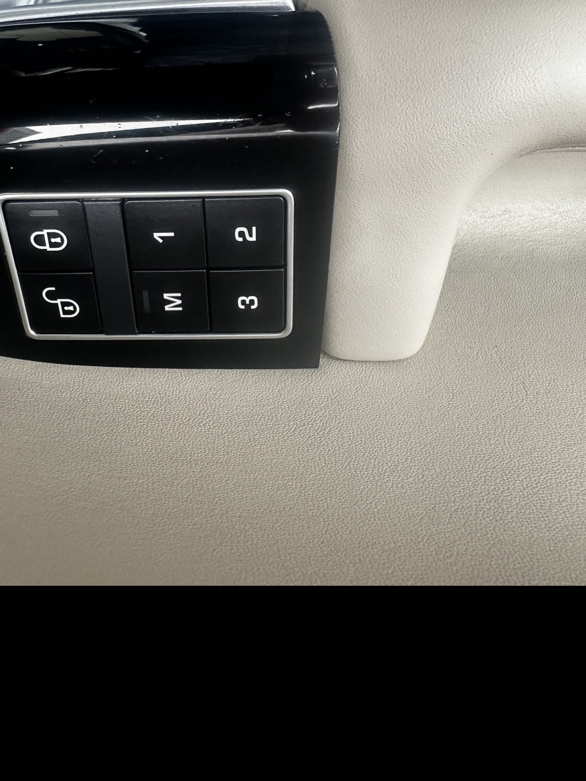 Used Land Rover Range Rover Sport 2015 for sale - 76521040: Photo 26