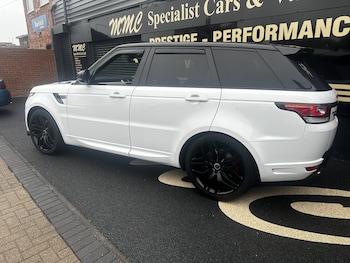 Used Land Rover Range Rover Sport 2015 for sale - 76521040: Photo