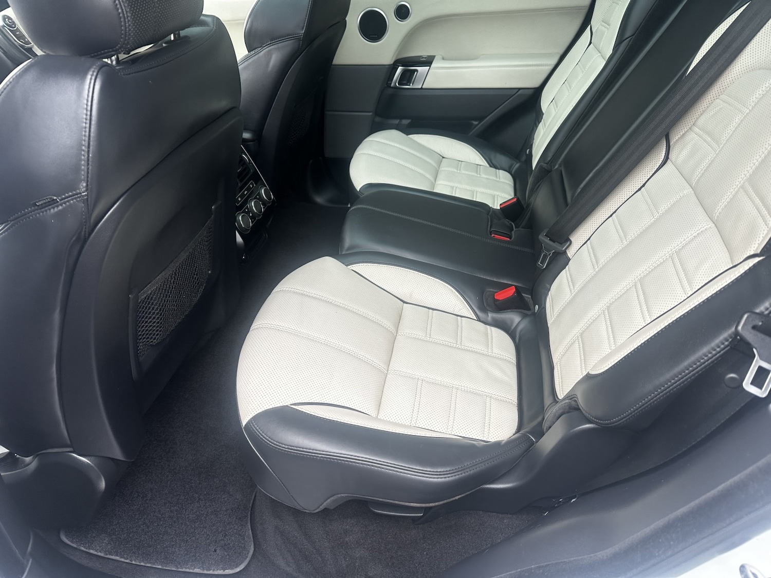 Used Land Rover Range Rover Sport 2015 for sale - 76521040: Photo 34