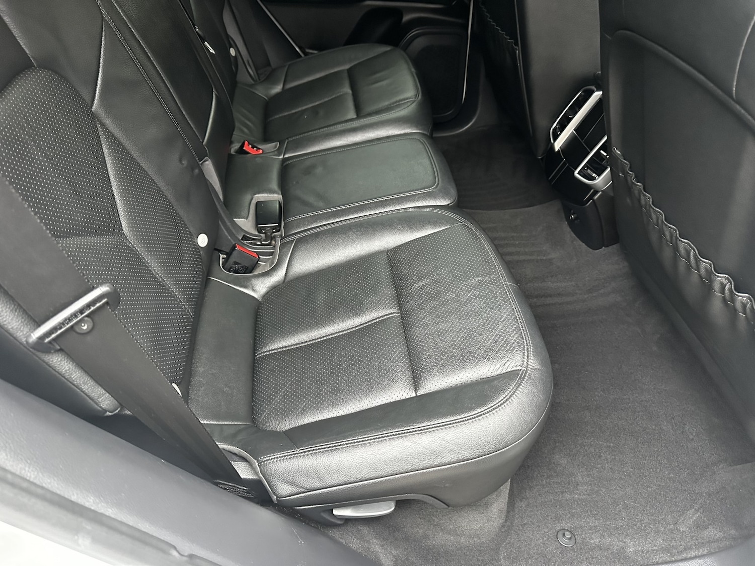 Used Porsche Cayenne 2013 for sale - 76536737: Photo 27