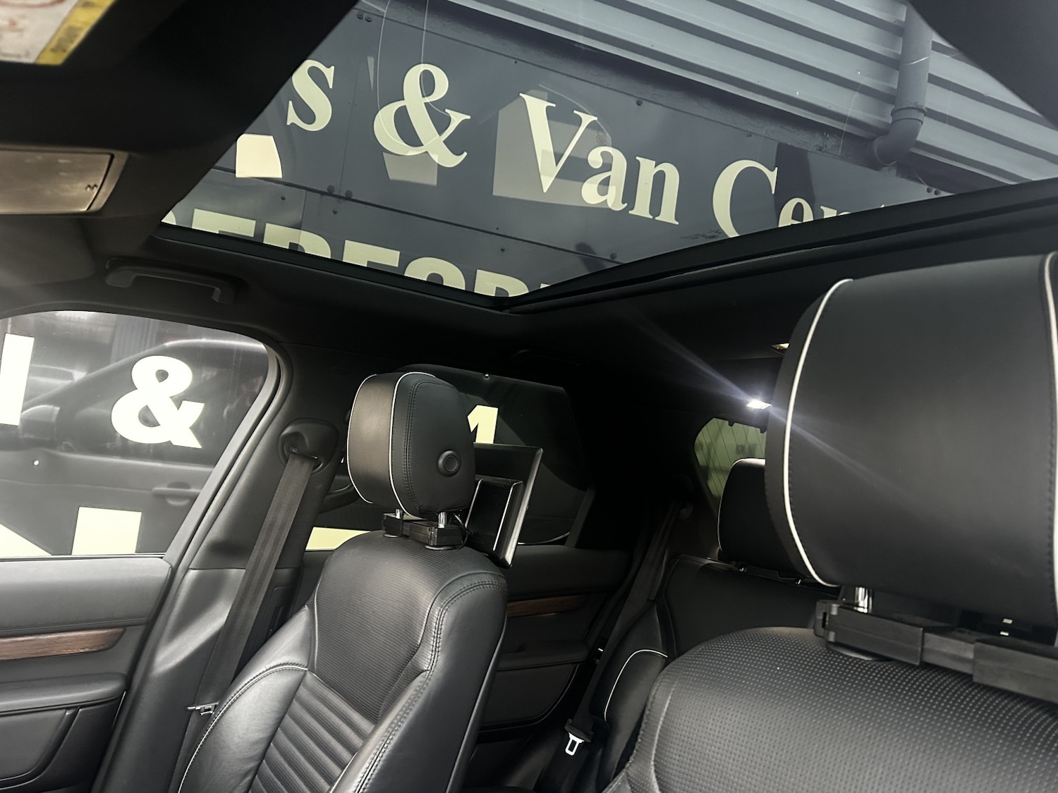 Used Land Rover Discovery 2018 for sale - 76982795: Photo 10