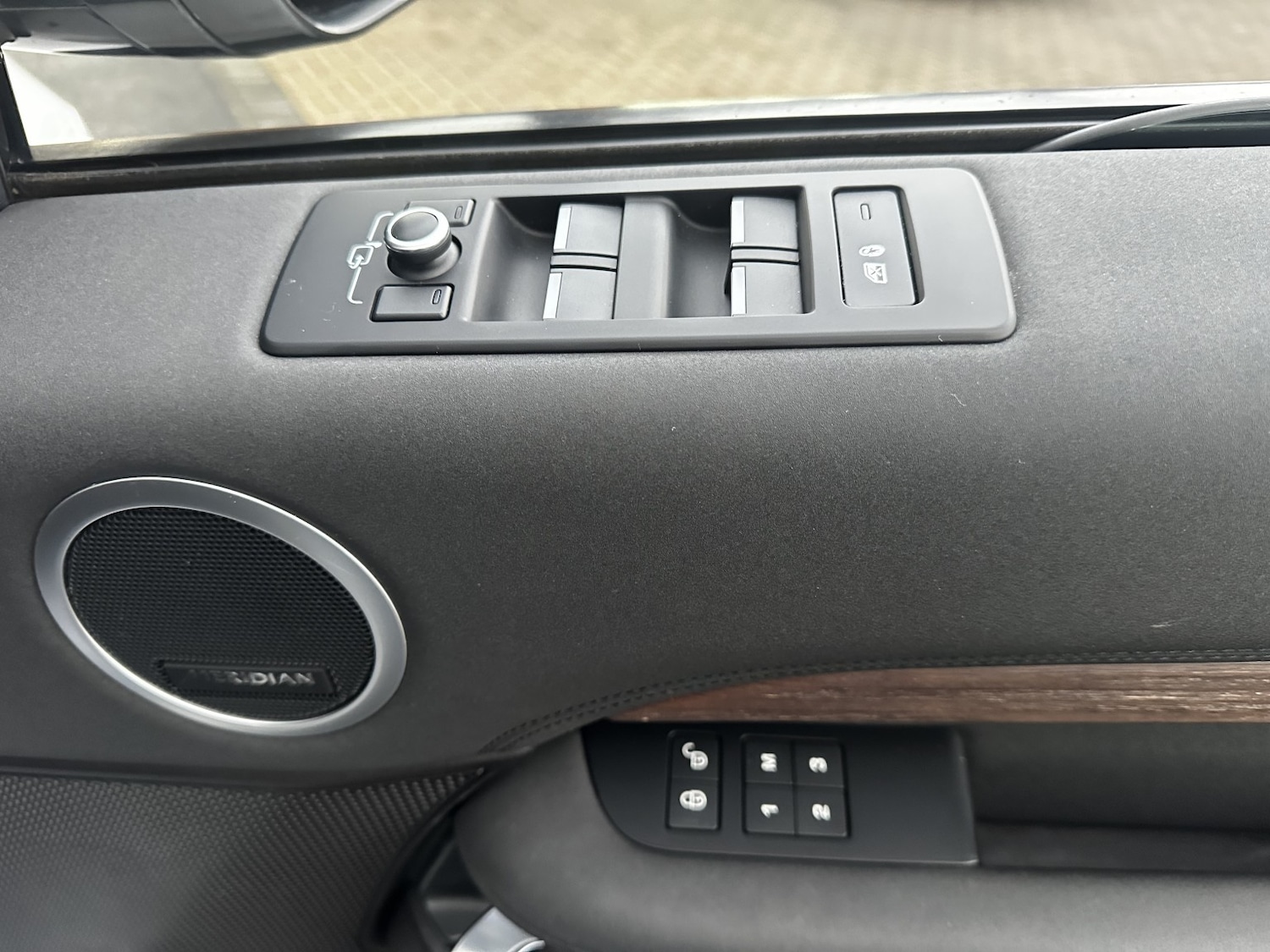 Used Land Rover Discovery 2018 for sale - 76982795: Photo 22