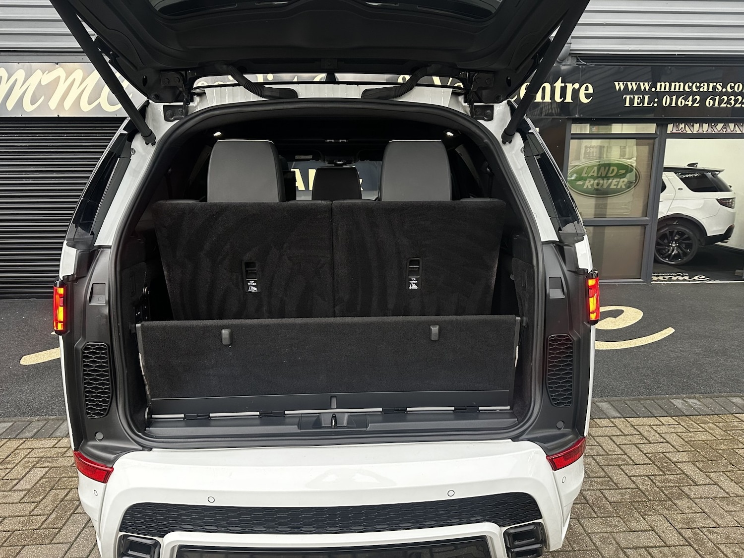 Used Land Rover Discovery 2018 for sale - 76982795: Photo 40