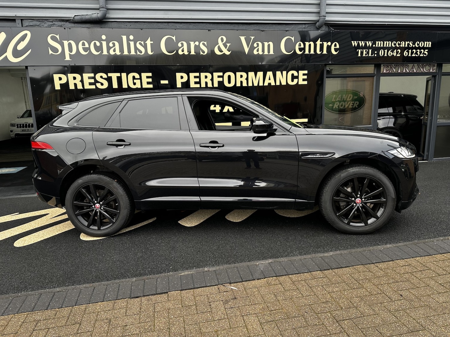 Used Jaguar F-Pace 2020 for sale - 76643352: Photo 6