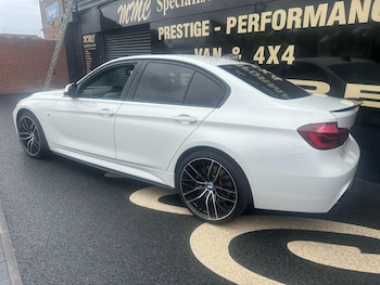 Used BMW 3 Series 2017 for sale - 75632901: Photo