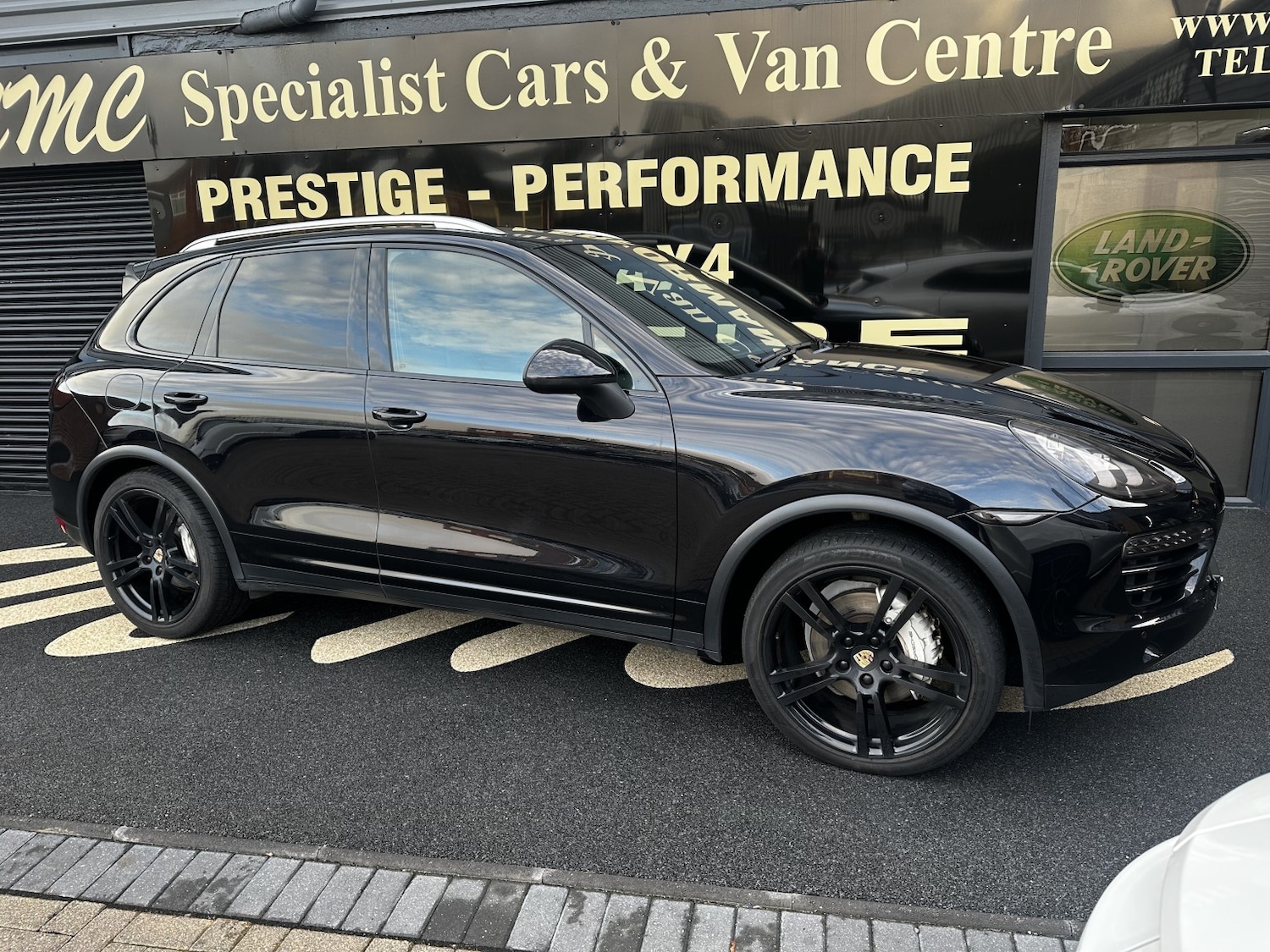 Used Porsche Cayenne 2012 for sale - 76583355: Photo 1
