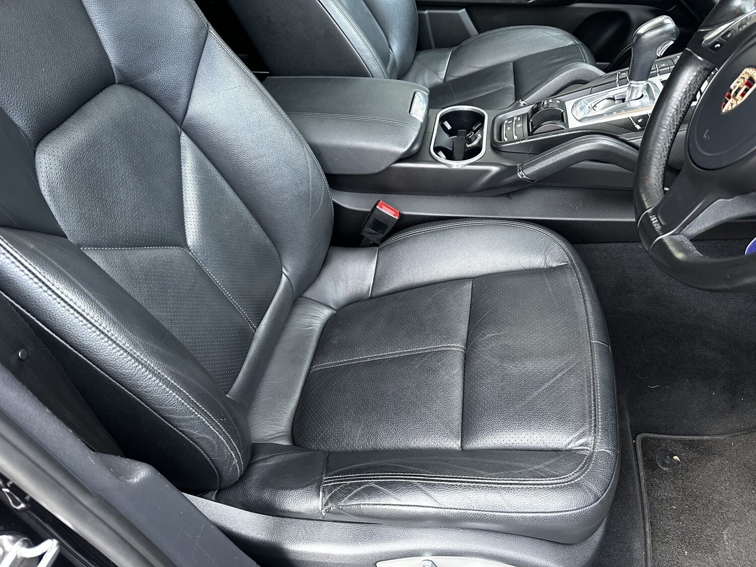 Used Porsche Cayenne 2012 for sale - 76583355: Photo 4