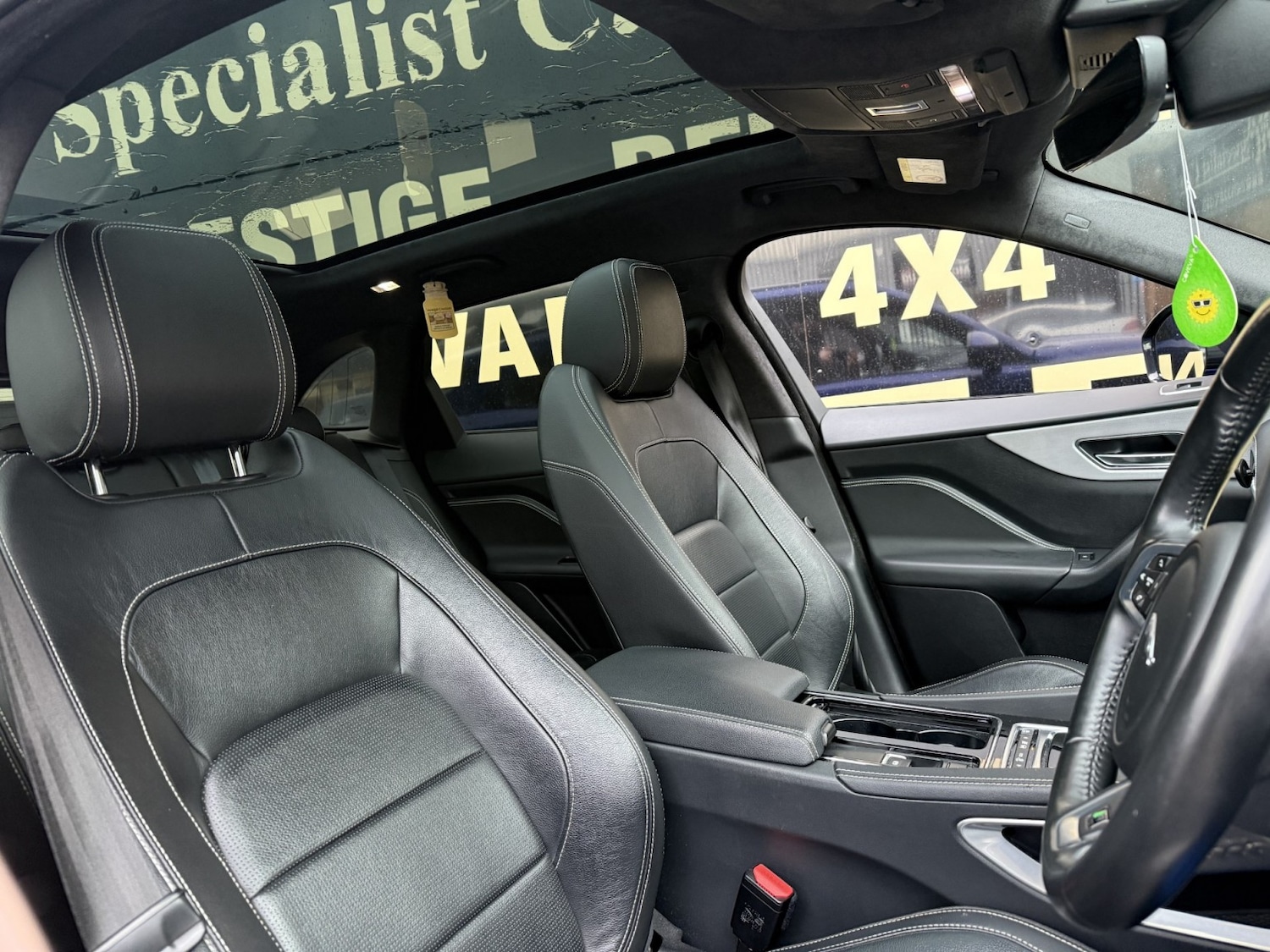 Used Jaguar F-Pace 2020 for sale - 77237027: Photo 8