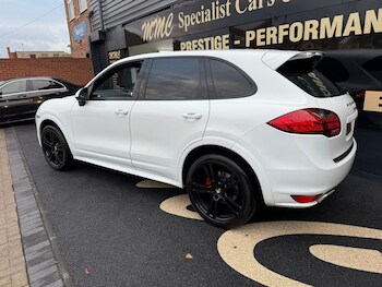 Used Porsche Cayenne 2013 for sale - 76497543: Photo