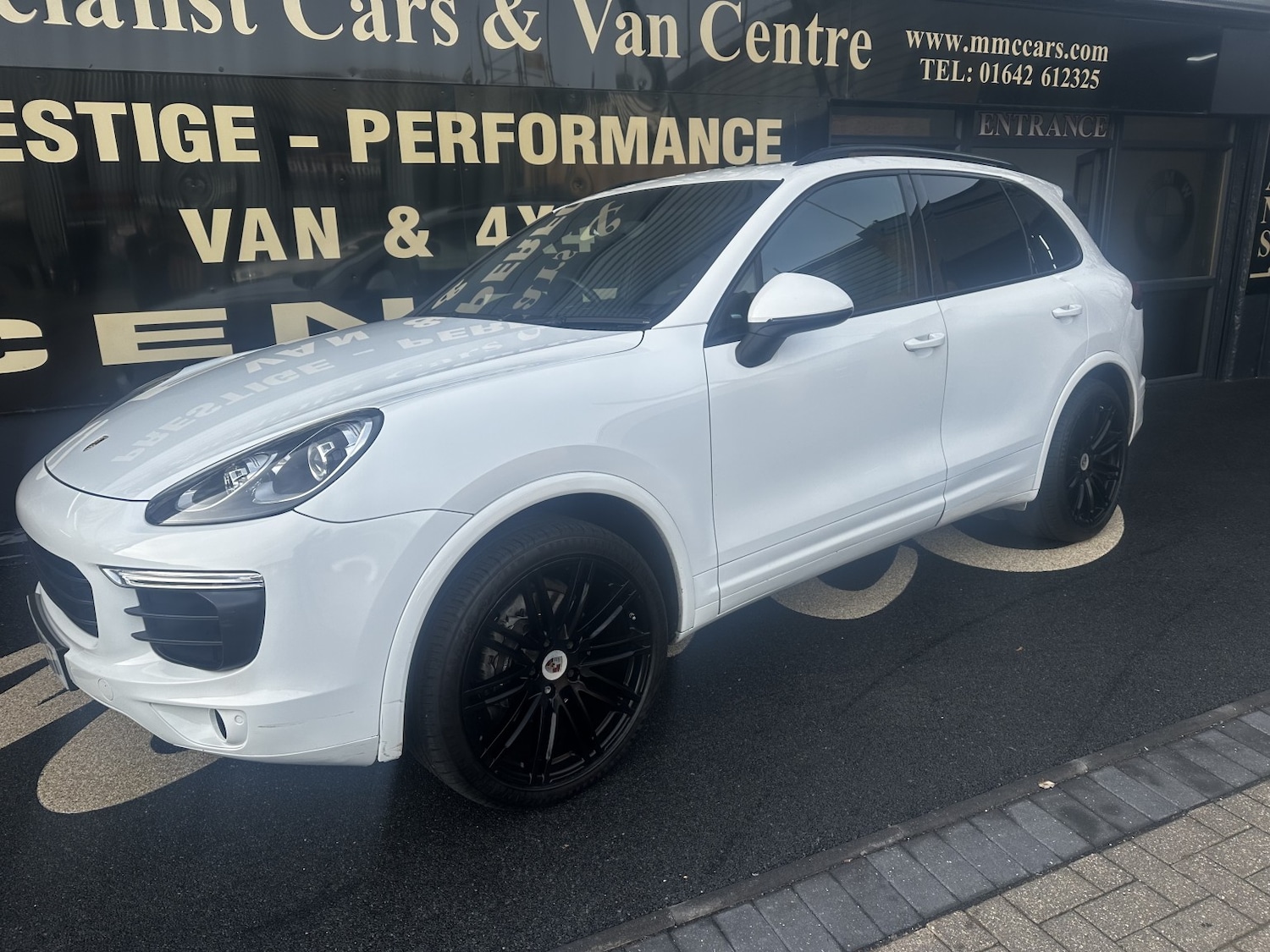 Used Porsche Cayenne 2015 for sale - 76402198: Photo 1