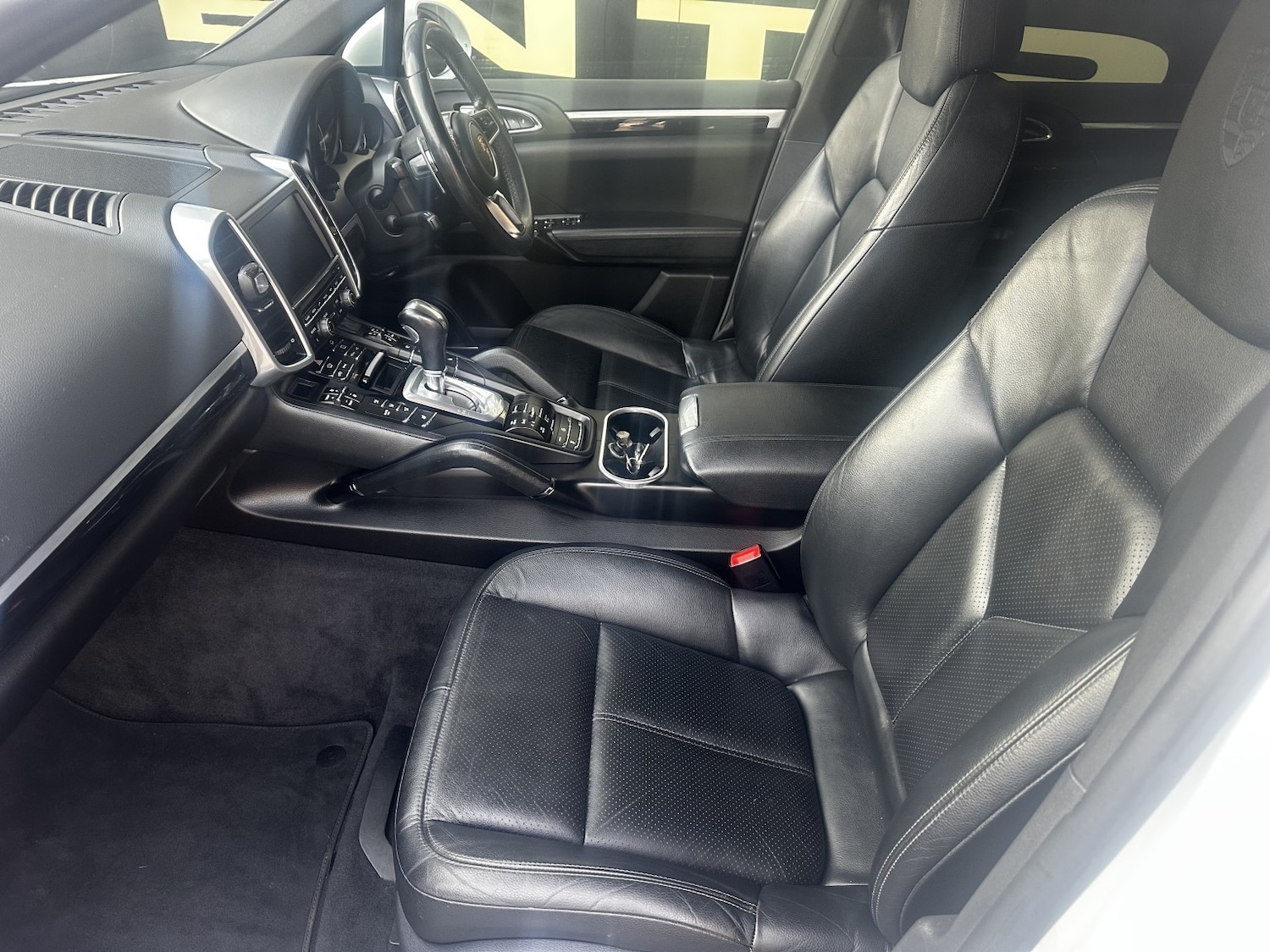 Used Porsche Cayenne 2015 for sale - 76402198: Photo 6