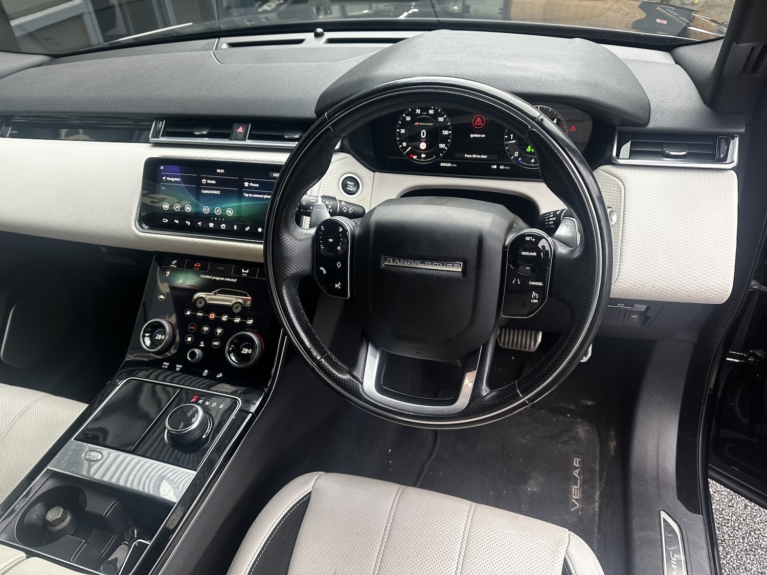 Used Land Rover Range Rover Velar 2018 for sale - 76643341: Photo 5