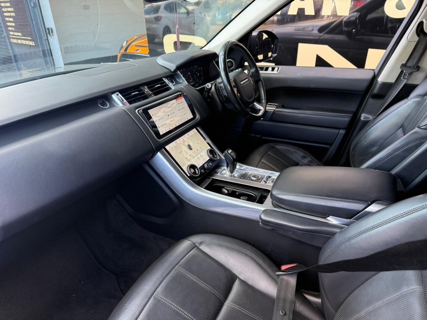 Used Land Rover Range Rover Sport 2018 for sale - 76347121: Photo 6