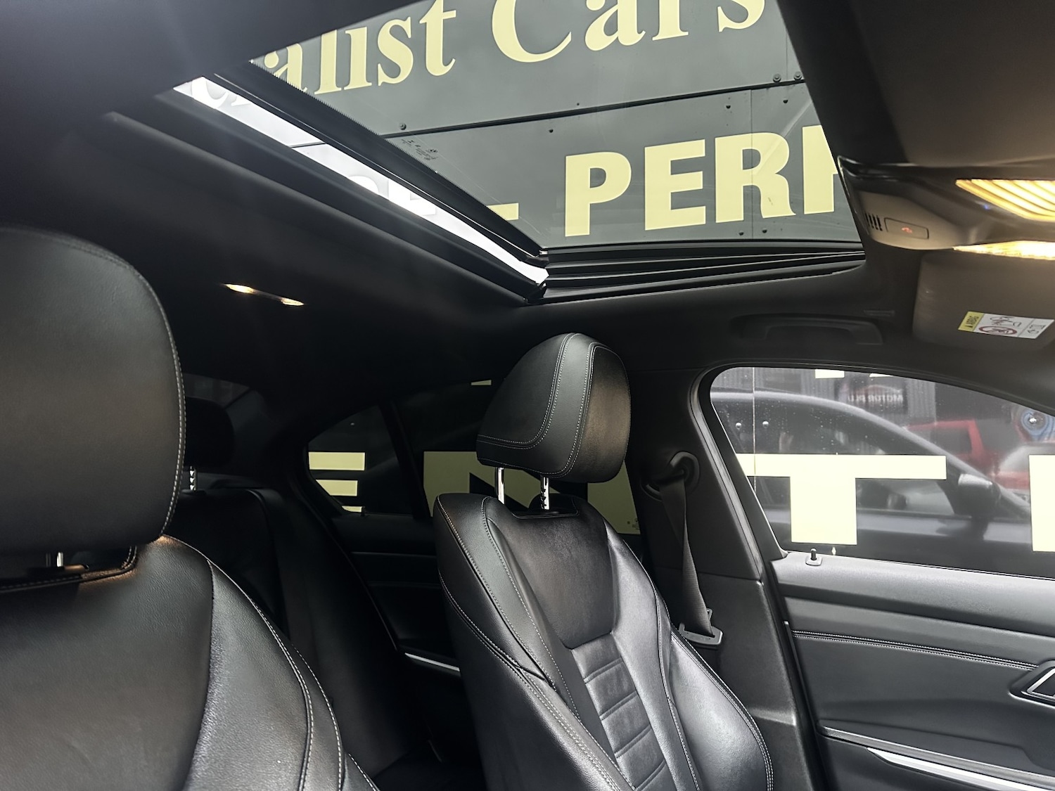 Used BMW 3 Series 2019 for sale - 76268621: Photo 11