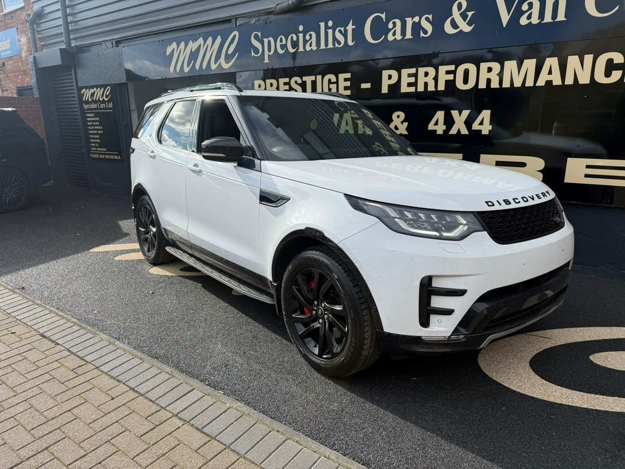 Used Land Rover Discovery 2020 for sale - 77921358: Photo 4