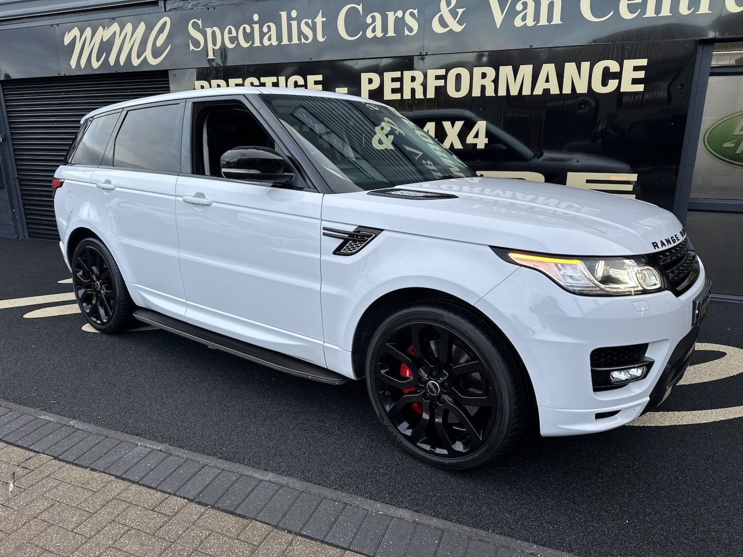 Used Land Rover Range Rover Sport 2015 for sale - 76666115: Photo 1