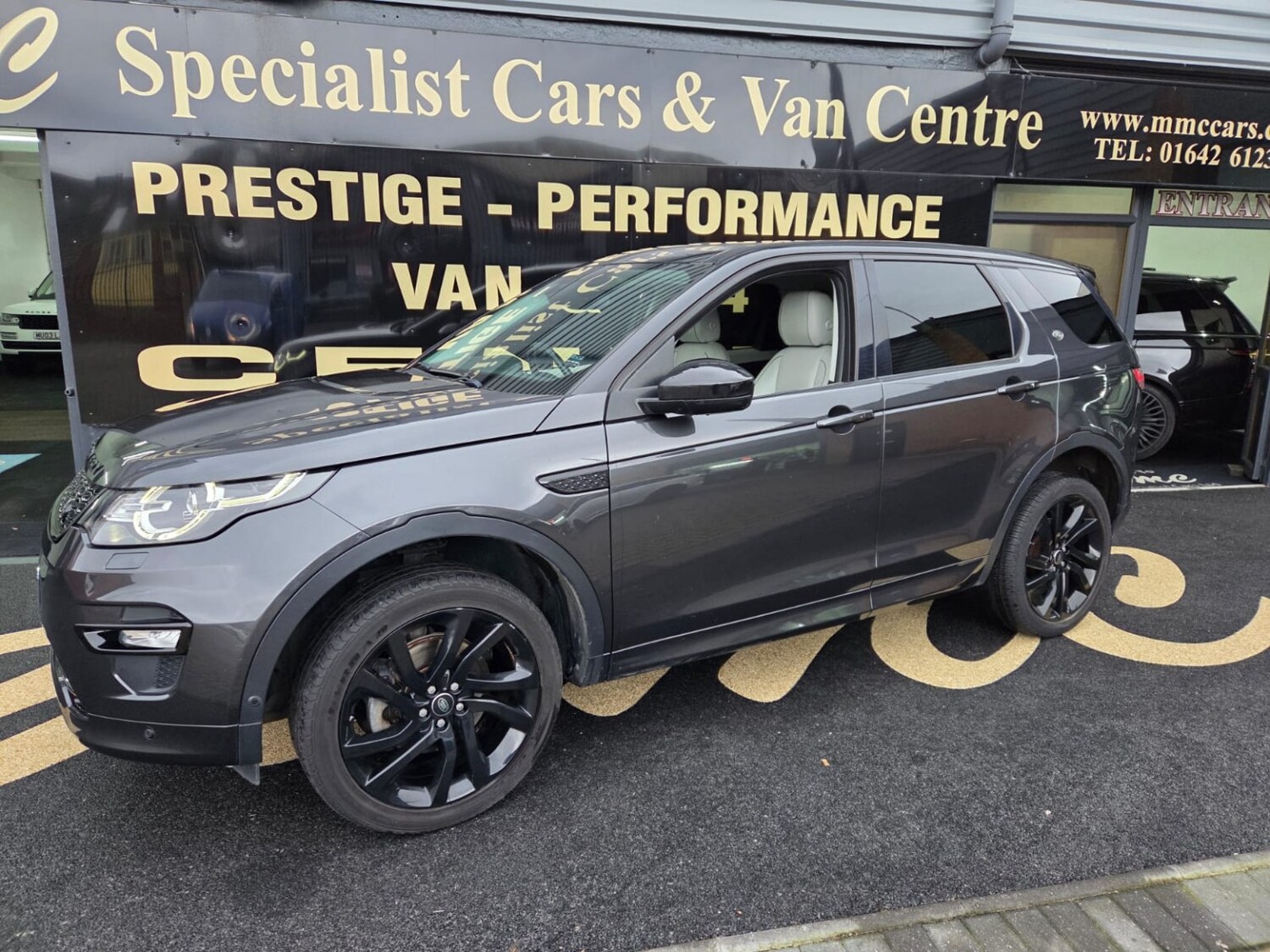 Used Land Rover Discovery Sport 2017 for sale - 77622417: Photo 4