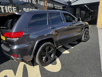 Used Jeep Grand Cherokee 2016 for sale - 79471055: Photo