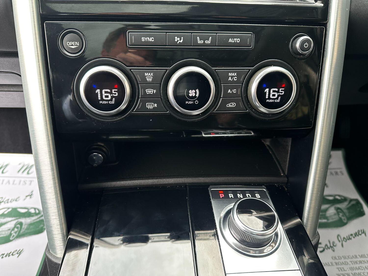 Used Land Rover Discovery 2018 for sale - 76120371: Photo 15