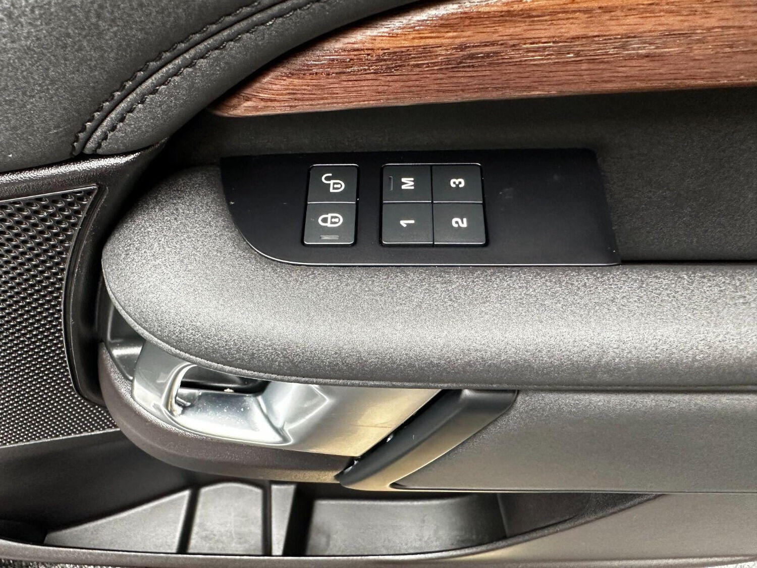 Used Land Rover Discovery 2018 for sale - 76120371: Photo 17