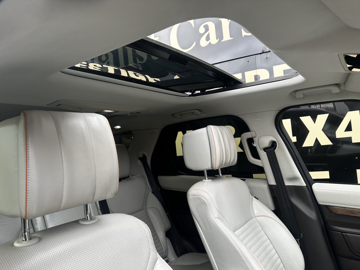 Used Land Rover Discovery 2016 for sale - 76924305: Photo 11