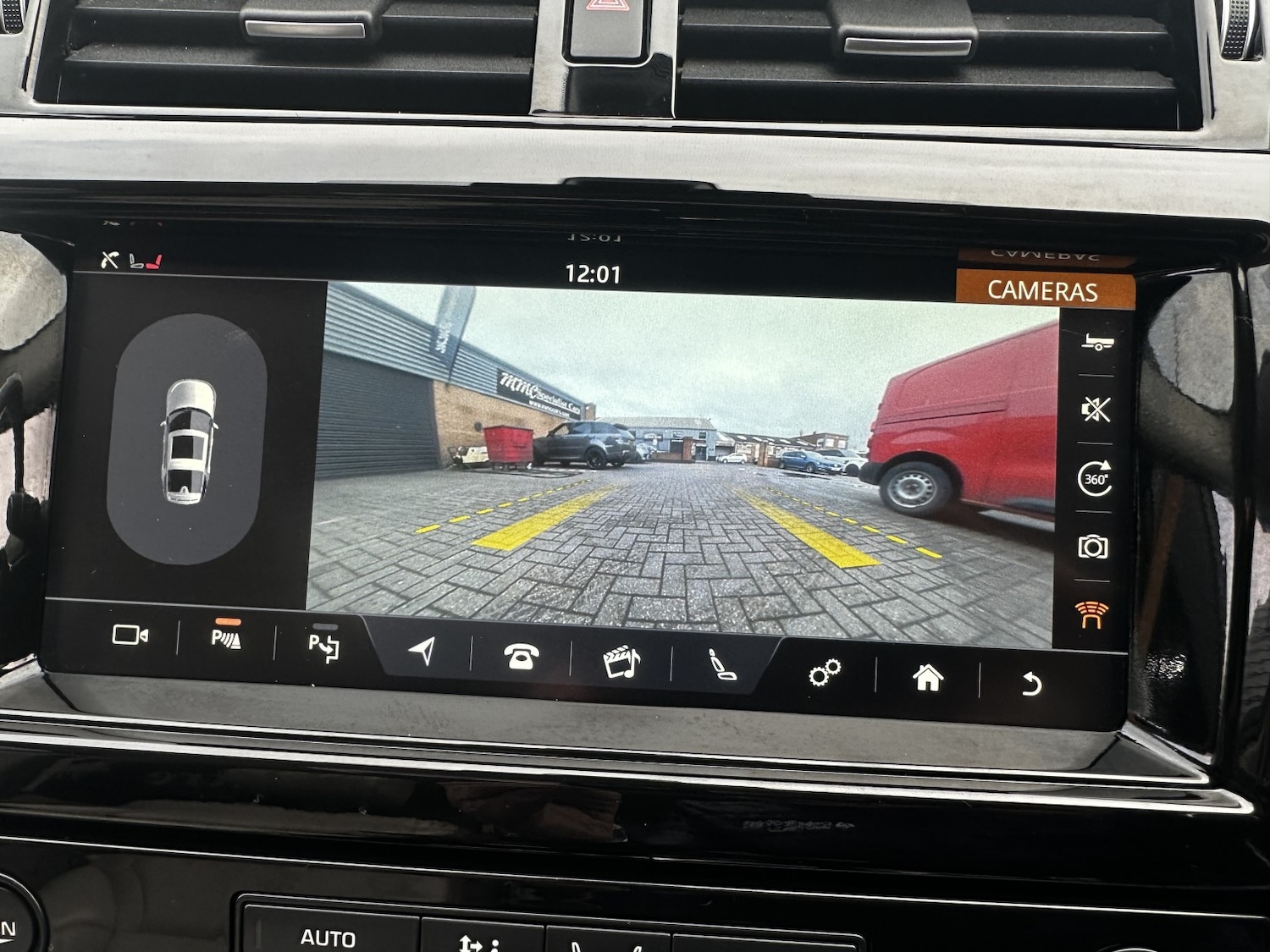 Used Land Rover Discovery 2016 for sale - 76924305: Photo 16