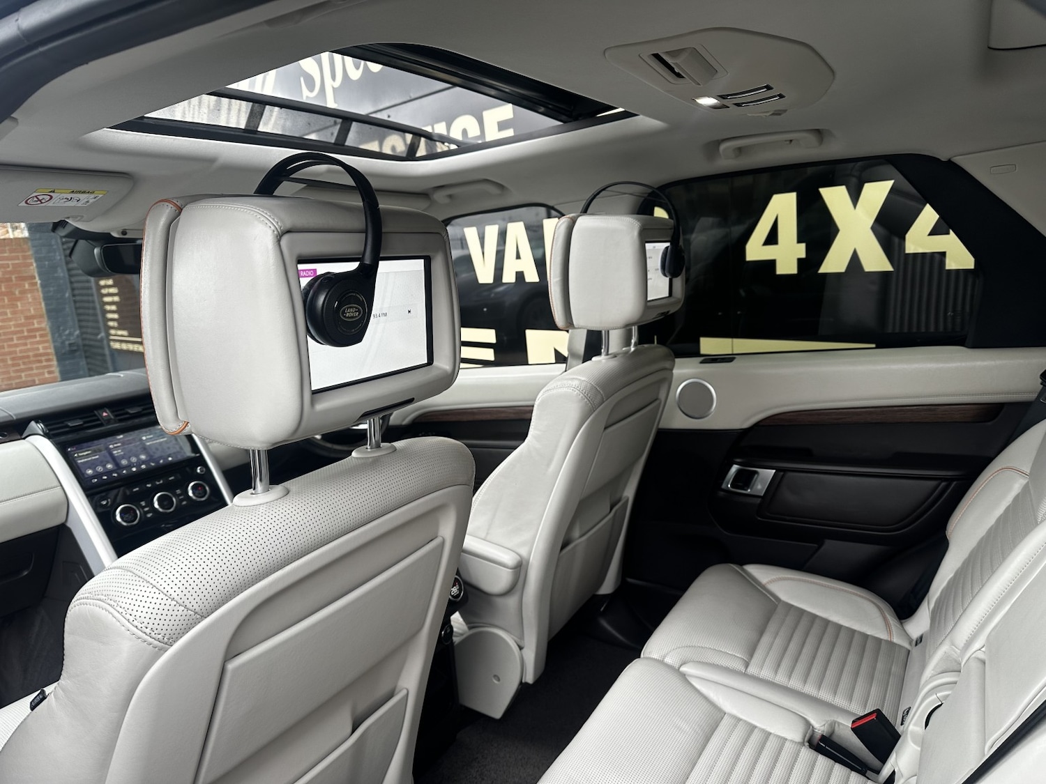 Used Land Rover Discovery 2016 for sale - 76924305: Photo 27