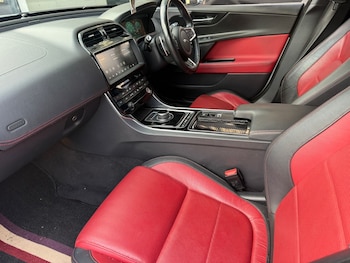 Used Jaguar XE 2018 for sale - 78273845: Photo