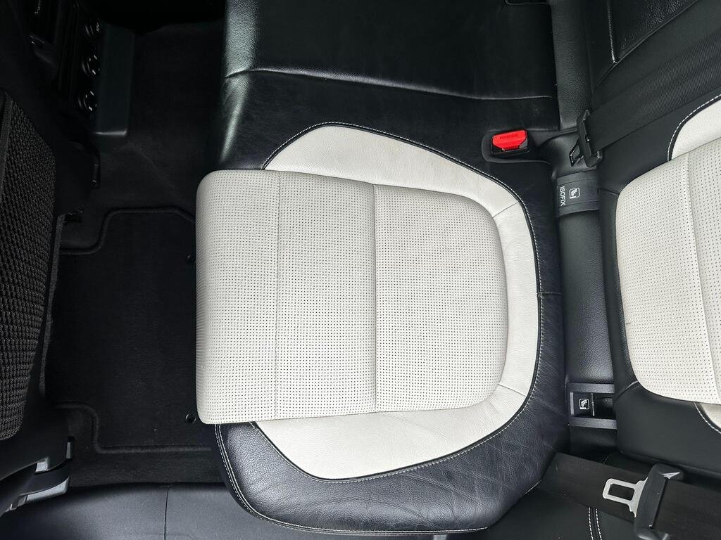 Used Jaguar F-Pace 2016 for sale - 76120179: Photo 30