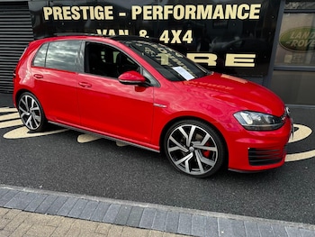 Used Volkswagen Golf 2015 for sale - 76497497: Photo