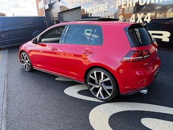Used Volkswagen Golf 2015 for sale - 76497497: Photo