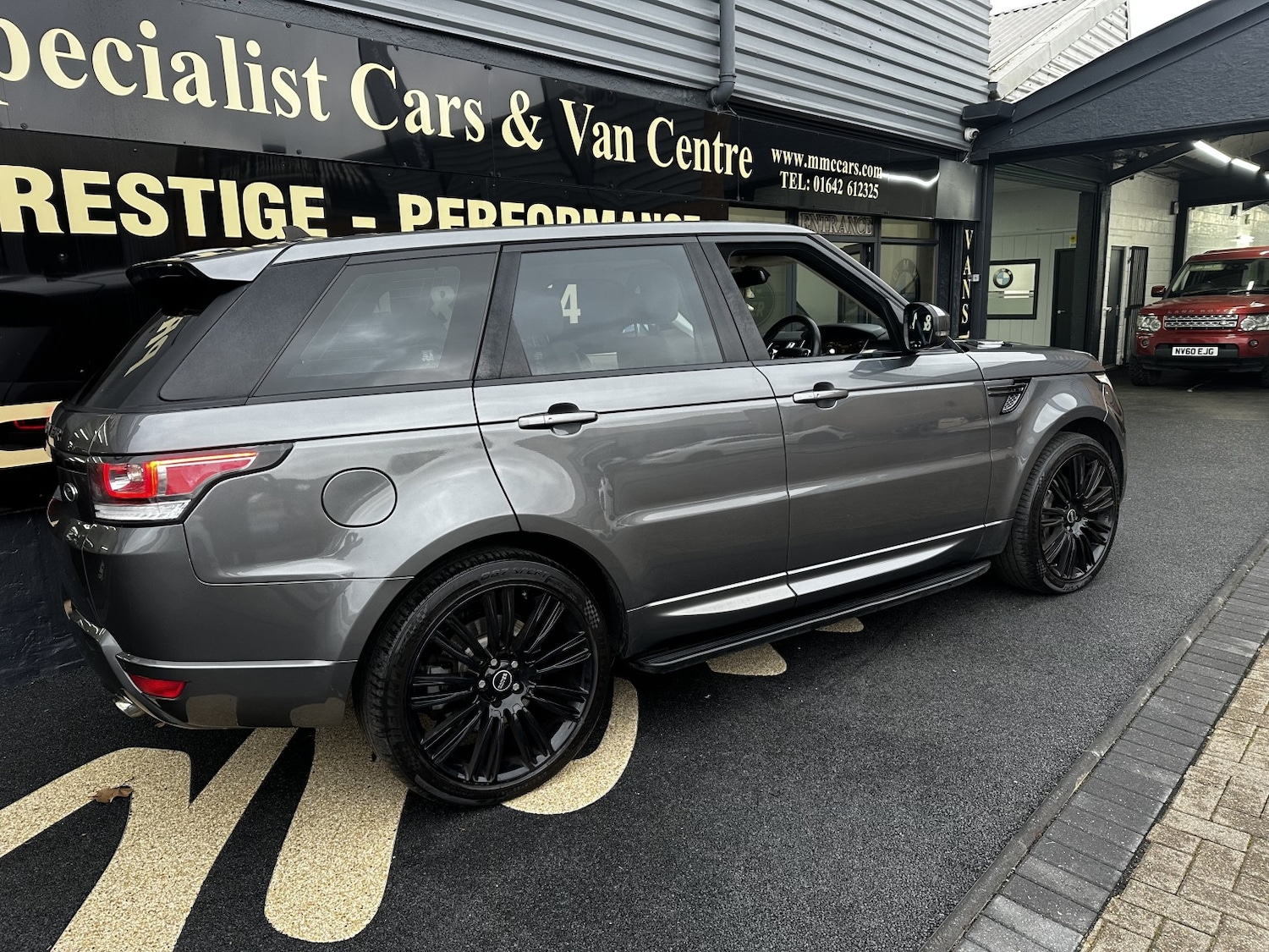 Used Land Rover Range Rover Sport 2015 for sale - 76904647: Photo 3