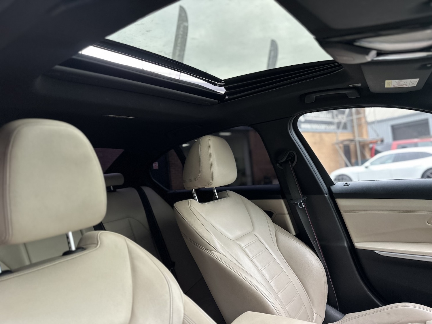 Used BMW 3 Series 2019 for sale - 76510799: Photo 3