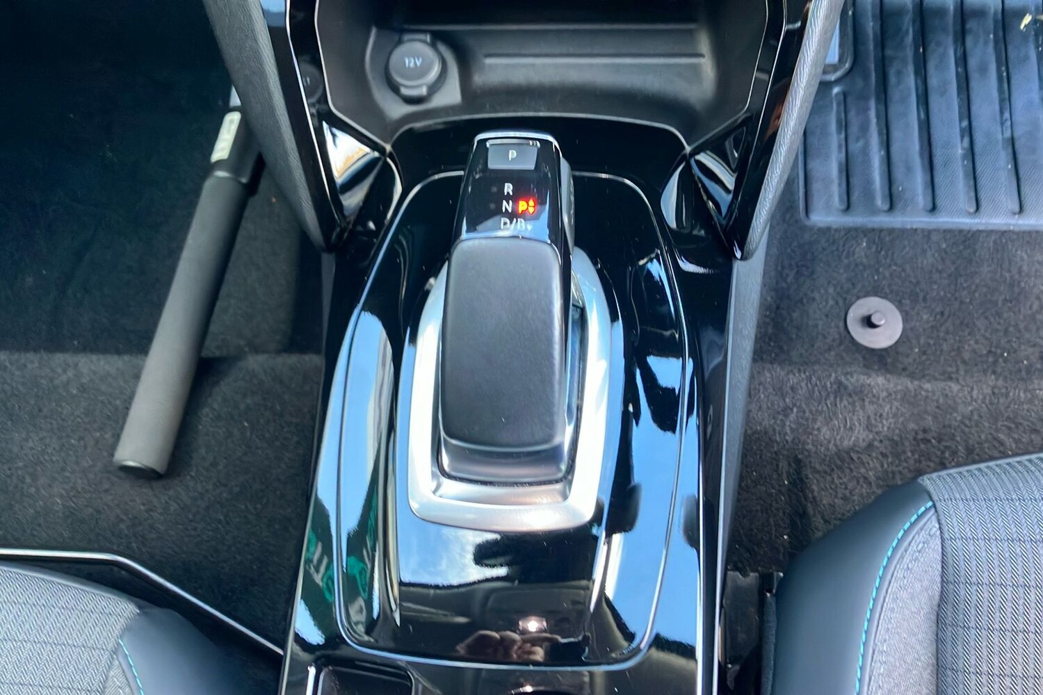 Used Peugeot E-2008 2022 for sale - 78045396: Photo 26