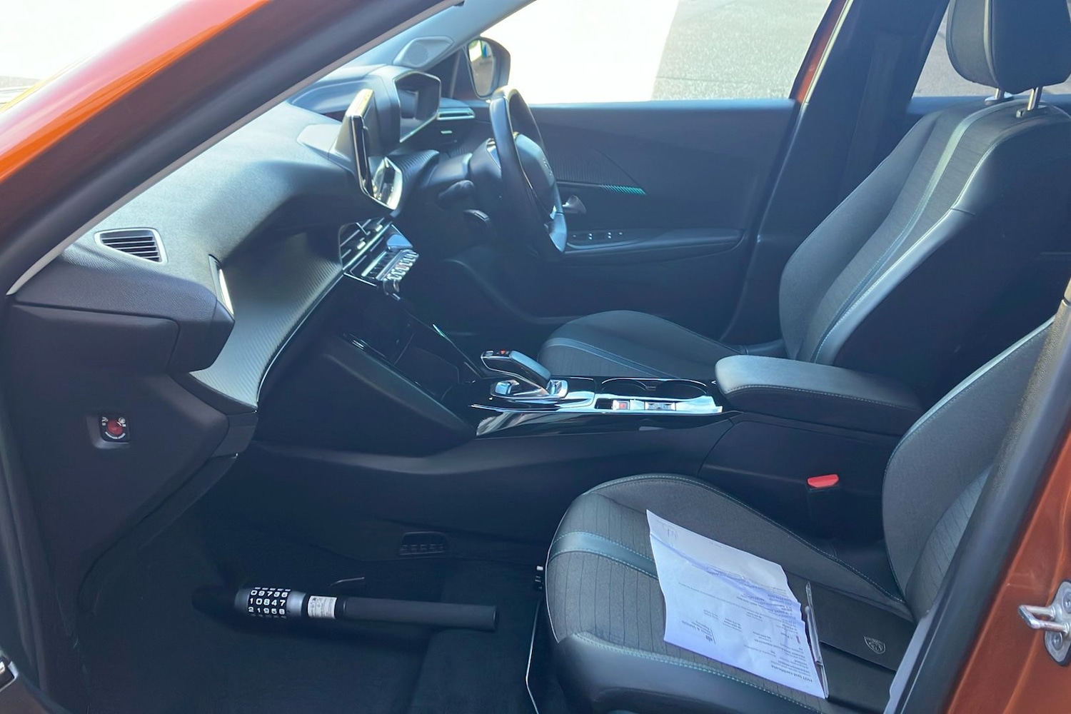 Used Peugeot E-2008 2022 for sale - 78045396: Photo 3