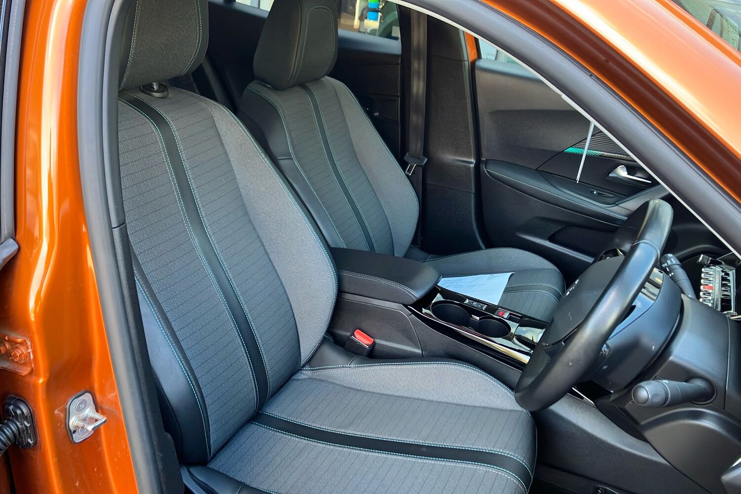 Used Peugeot E-2008 2022 for sale - 78045396: Photo 30