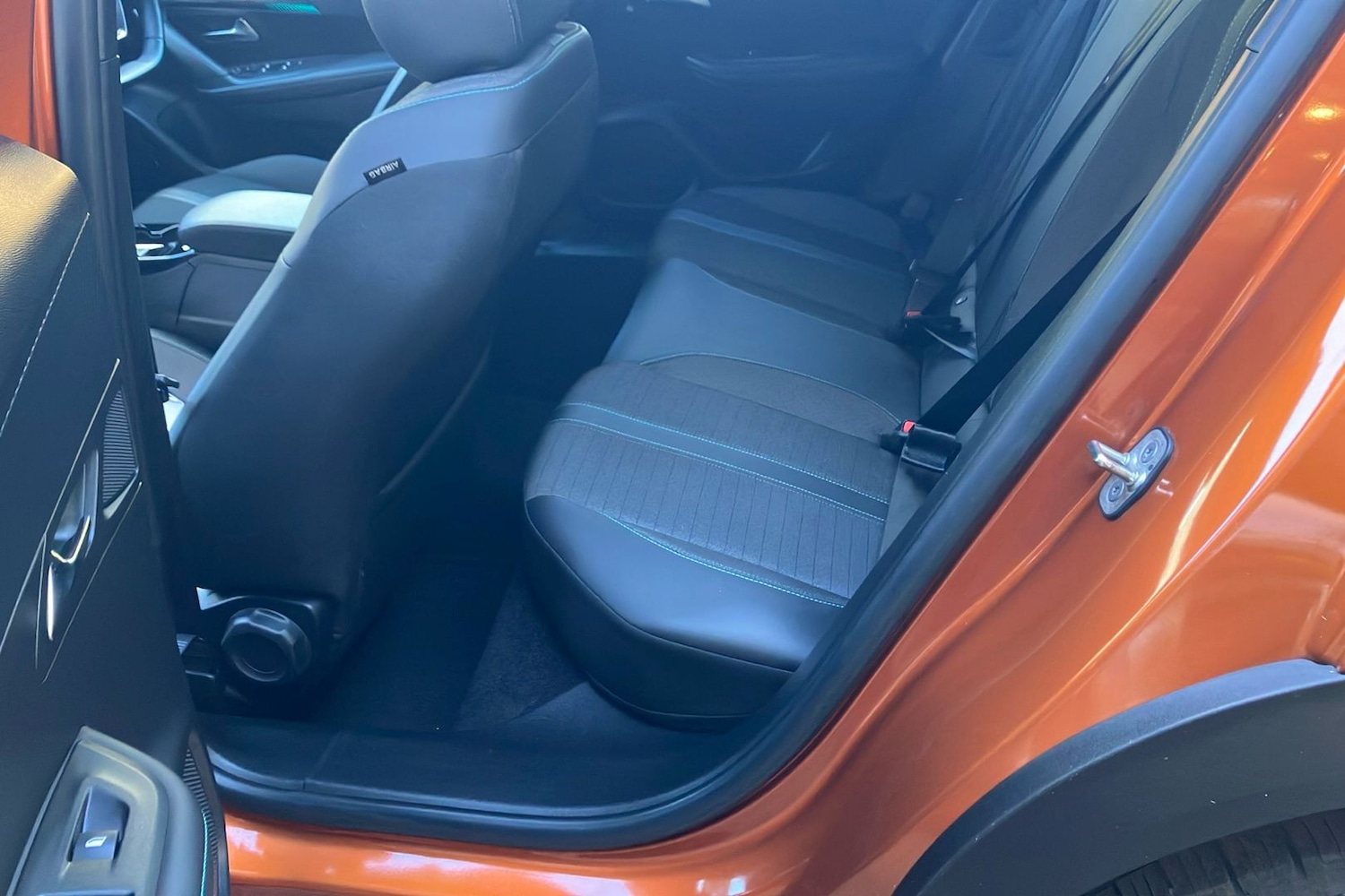 Used Peugeot E-2008 2022 for sale - 78045396: Photo 5